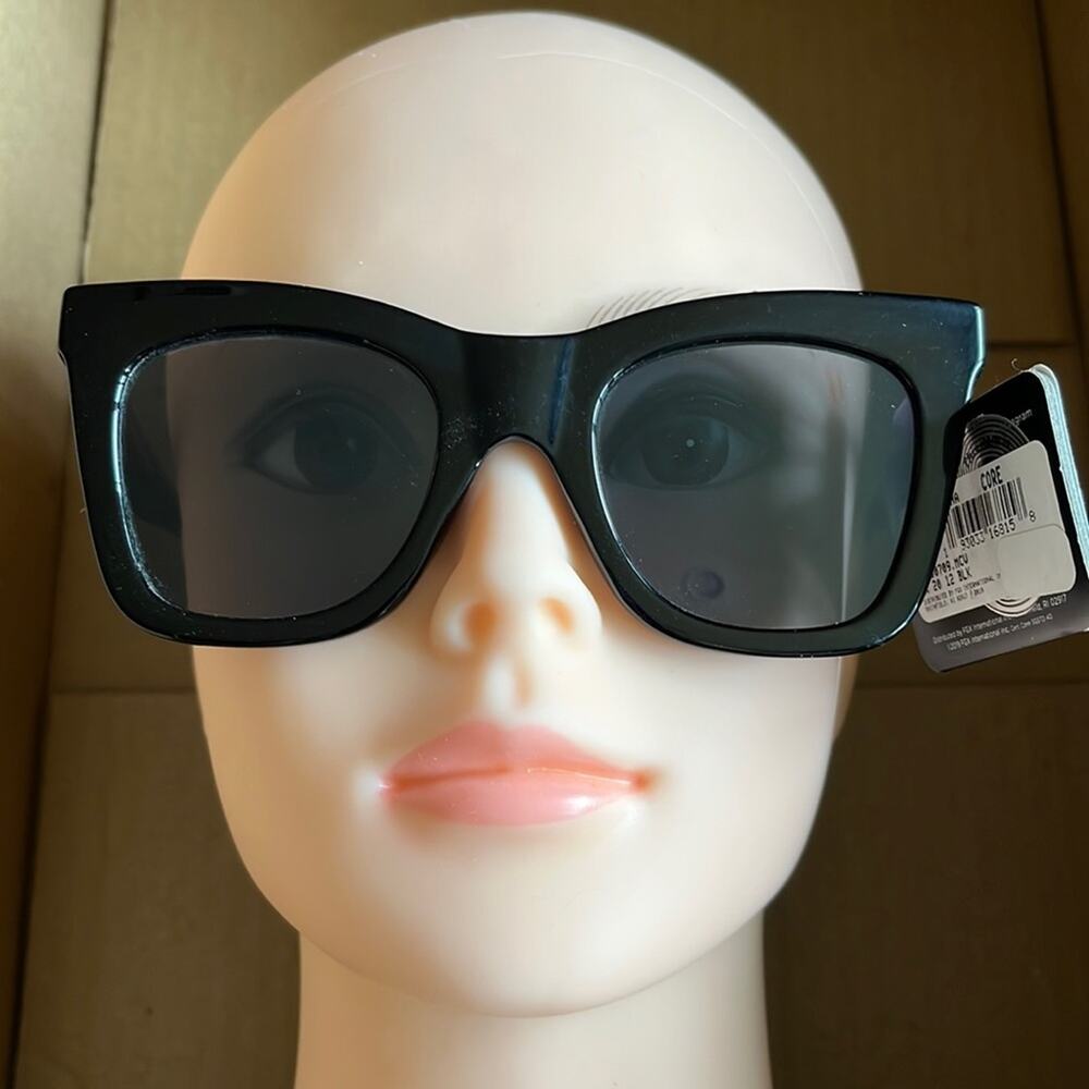 Foster Grant MaxBlock Rhinestone Top Sunglasses Black